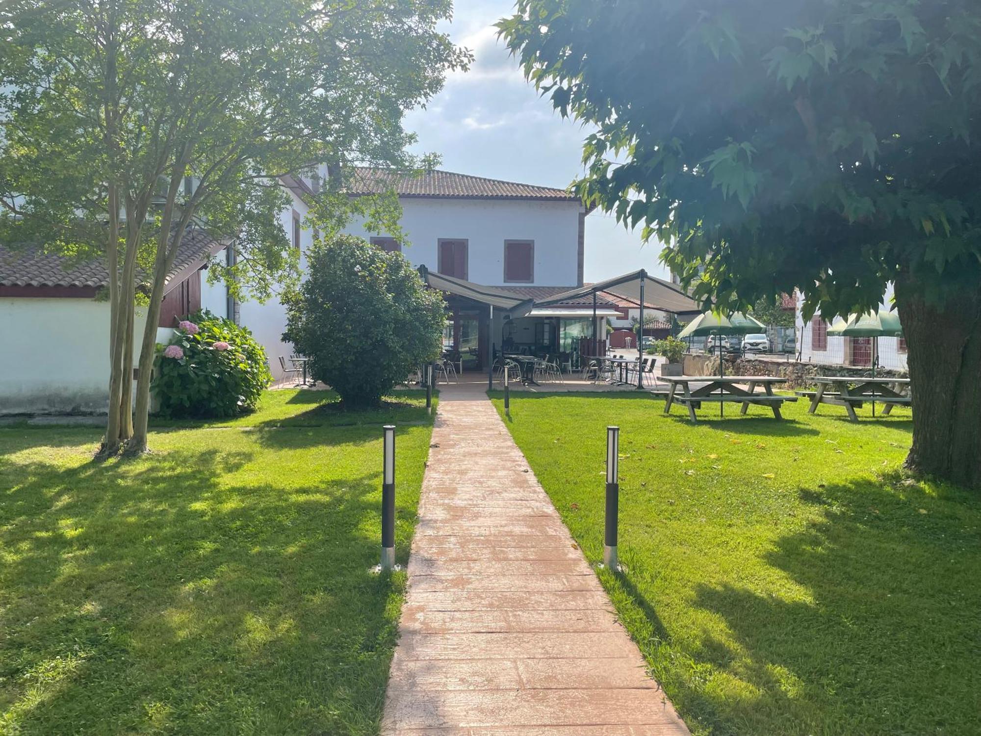 Hotel Mendy Saint-Jean-le-Vieux  Exterior foto